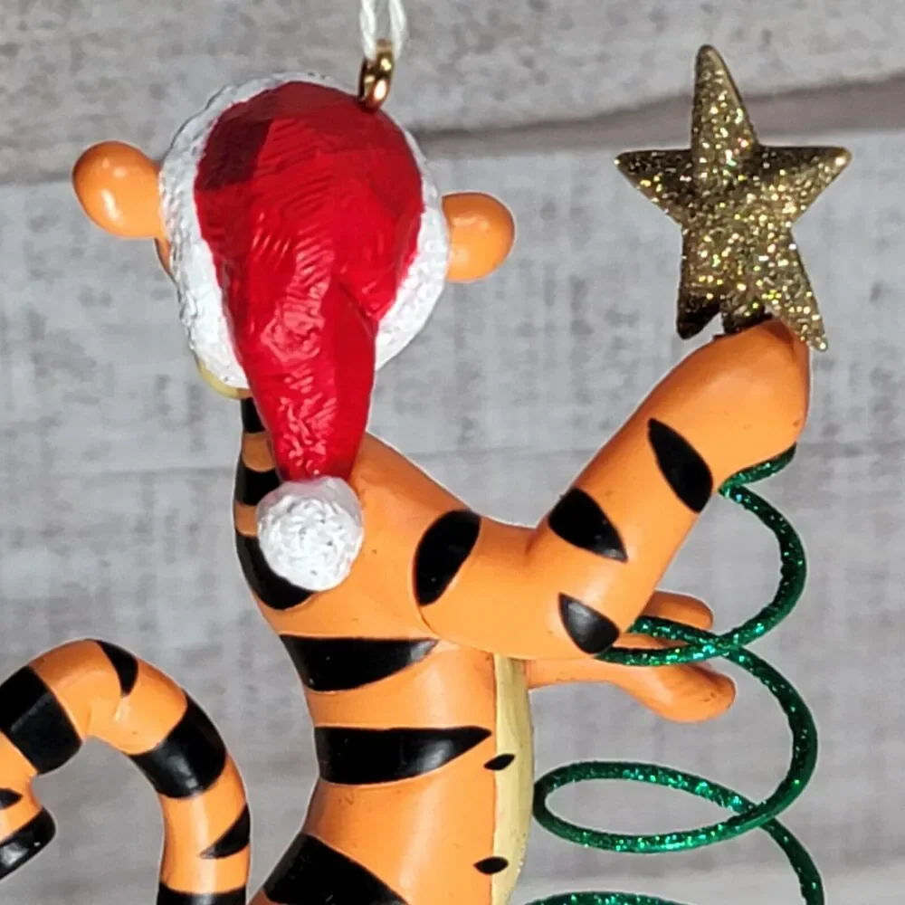Christmas Ornament TIGGER Springy Tree Winnie the Pooh Hallmark Keepsake 2002